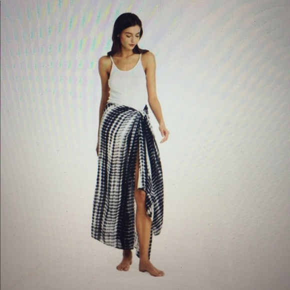 Michael Stars Black & White Ruana/Scarf - Picture 3 of 7